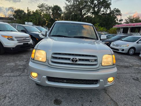 Used 2002 Toyota Sequoia SR5 image 2