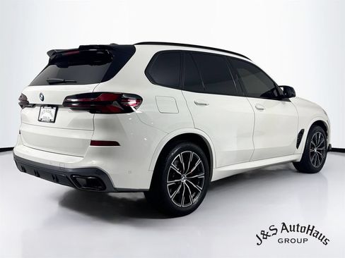 Used 2024 BMW X5 xDrive40i w/ M Sport Package AWD/4WD image 7