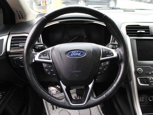 Used 2020 Ford Fusion SEL FWD image 15