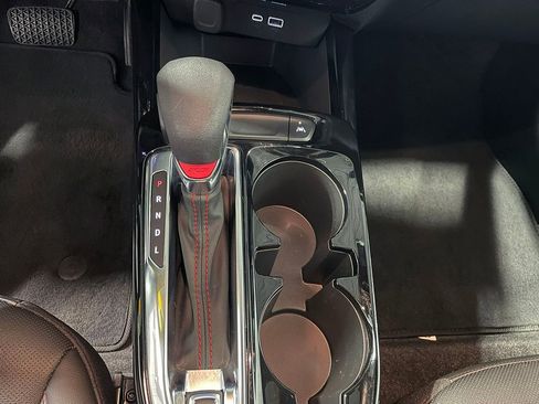 Used 2024 Chevrolet Trax RS image 38