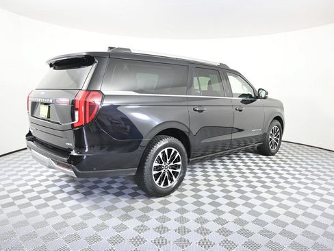 Used 2025 Ford Expedition Max Platinum AWD/4WD image 6