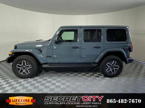 New 2026 Jeep Wrangler Unlimited Sahara AWD/4WD image 4