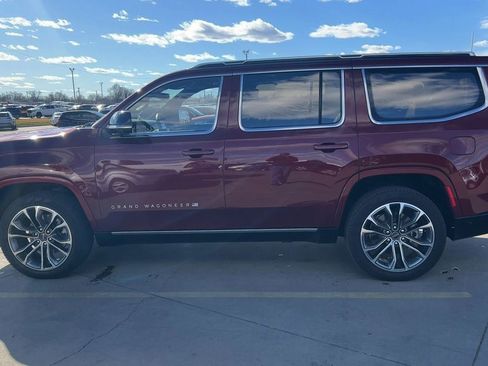 Used 2024 Jeep Grand Wagoneer Series III w/ Rear Seat Video Group 1 image 4
