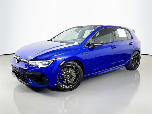 Used 2024 Volkswagen Golf R image 3