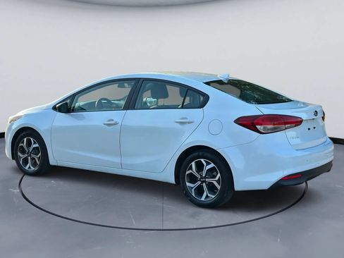 Used 2017 Kia Forte LX w/ LX Popular Package FWD image 4