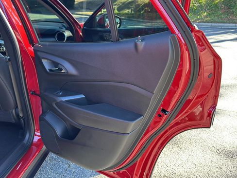 New 2026 Chevrolet Trax LT w/ Driver Confidence Package image 13