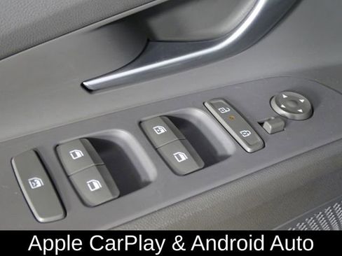 Used 2024 Hyundai Elantra SEL image 18