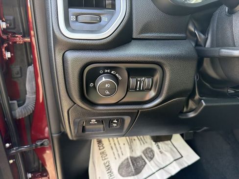 Used 2025 RAM 1500 Big Horn AWD/4WD image 17
