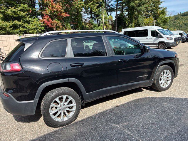 Used 2020 Jeep Cherokee Latitude FWD image 8