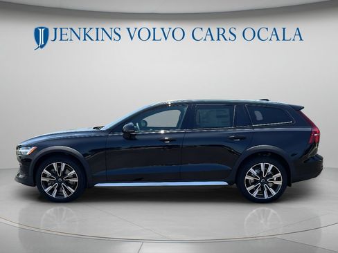 New 2026 Volvo V60 B5 Cross Country Ultra w/ Protection Package Premier AWD/4WD image 6
