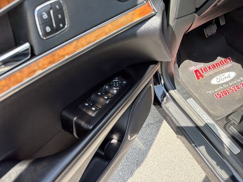 Used 2019 Lincoln Nautilus Reserve AWD/4WD image 16