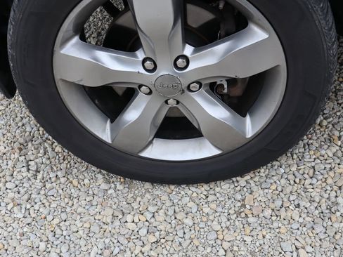 Used 2012 Jeep Grand Cherokee Overland image 32