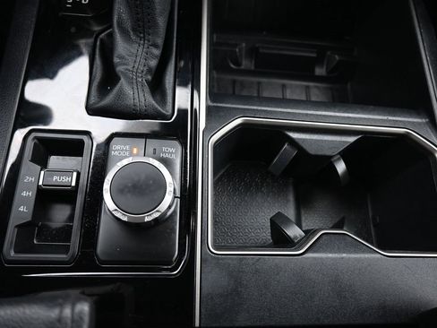 Used 2022 Toyota Tundra SR5 w/ SR5 Convenience Package image 28