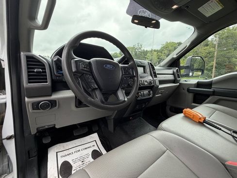 Used 2019 Ford F550 4x4 Regular Cab Super Duty image 21