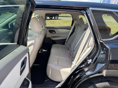 Used 2025 Nissan Rogue SV AWD/4WD image 23