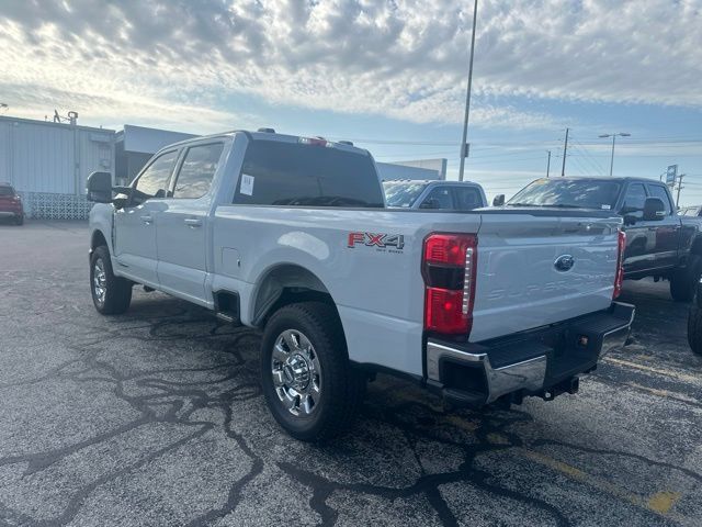 Used 2026 Ford F250 Lariat w/ FX4 Off-Road Package AWD/4WD image 3