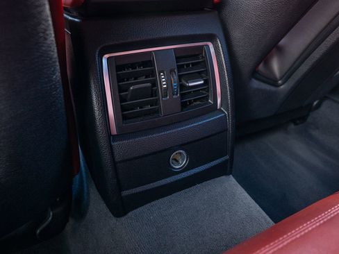 Used 2018 BMW M3 Base image 57