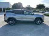 Used 2023 GMC Terrain SLT w/ Infotainment Package II image 2