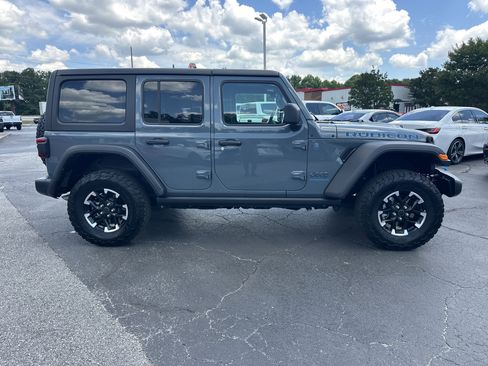 Used 2025 Jeep Wrangler Unlimited Rubicon 4xe w/ Safety Group AWD/4WD image 9