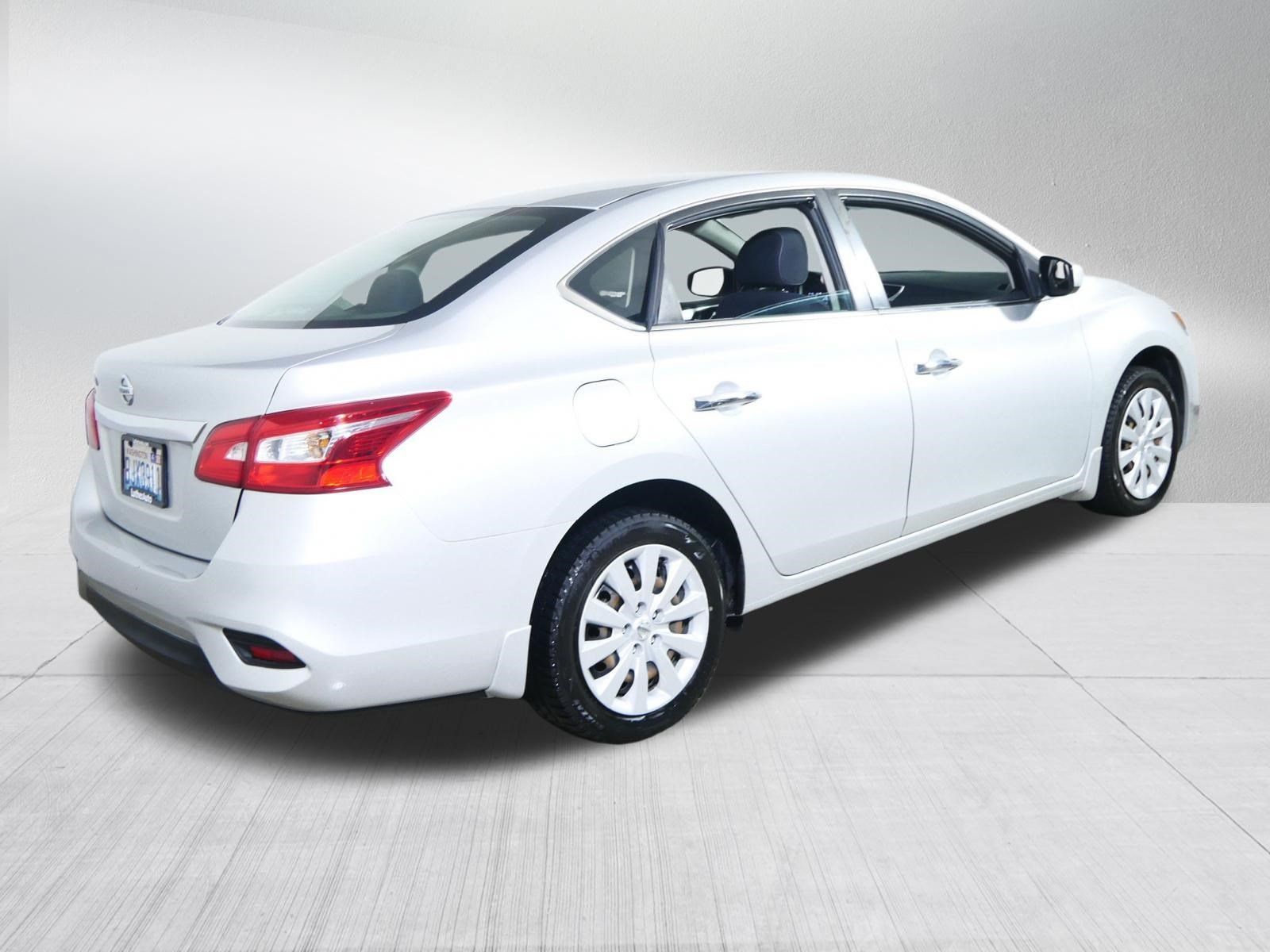 Used 2017 Nissan Sentra S FWD image 7