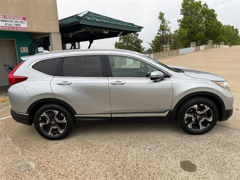 Used 2017 Honda CR-V Touring image 8