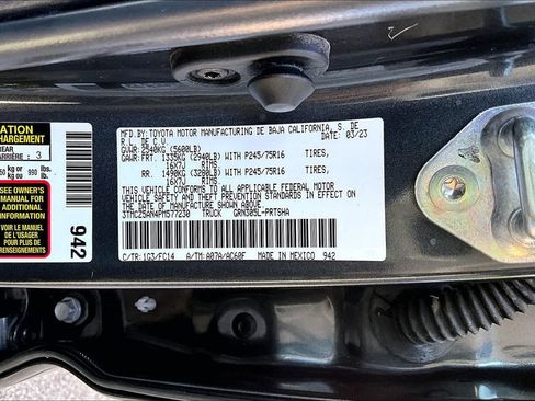 Used 2024 Toyota Tacoma TRD Sport AWD/4WD image 43