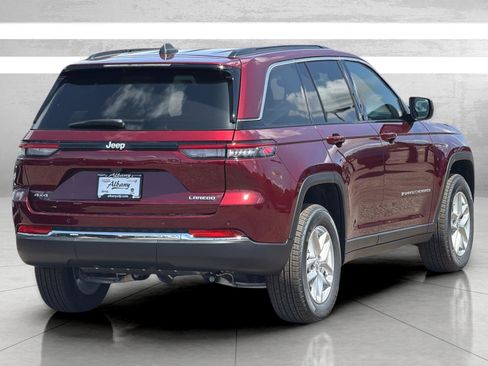 New 2026 Jeep Grand Cherokee Laredo w/ Trailer Tow Package AWD/4WD image 5