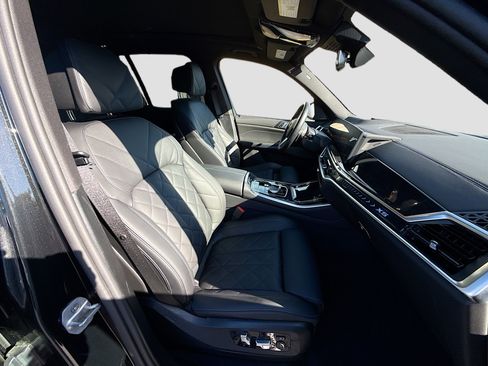 Used 2025 BMW X5 xDrive40i image 16