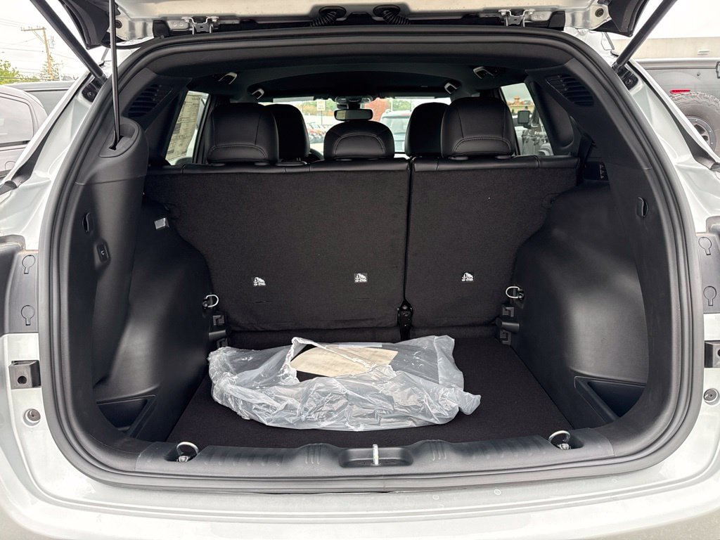 New 2026 Jeep Compass Limited AWD/4WD image 22