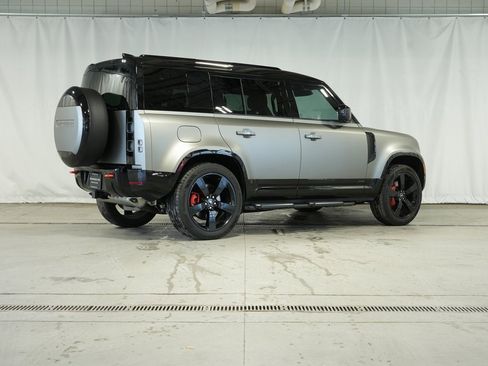 Used 2025 Land Rover Defender 110 X image 5