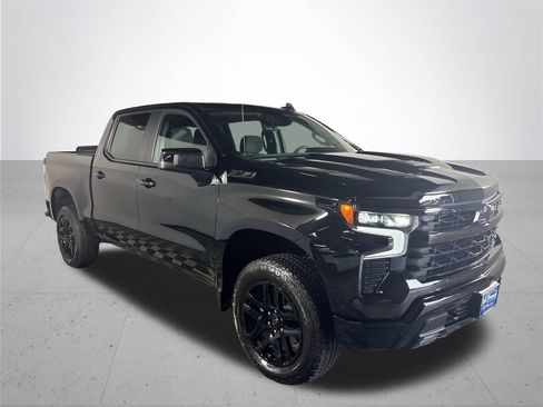 Used 2026 Chevrolet Silverado 1500 LT Trail Boss w/ Convenience Package II AWD/4WD image 4