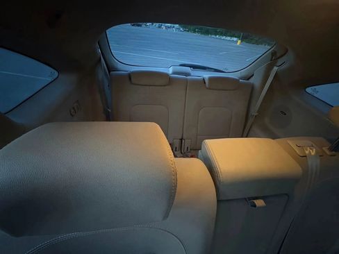 Used 2010 Hyundai Veracruz Limited image 20