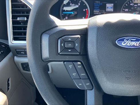 Used 2018 Ford F250 XLT w/ XLT Premium Package image 23