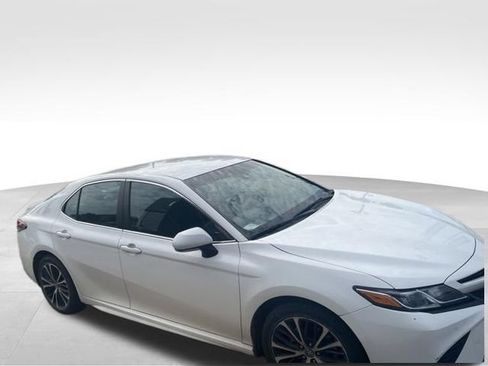 Used 2018 Toyota Camry SE w/ Convenience Package FWD image 13