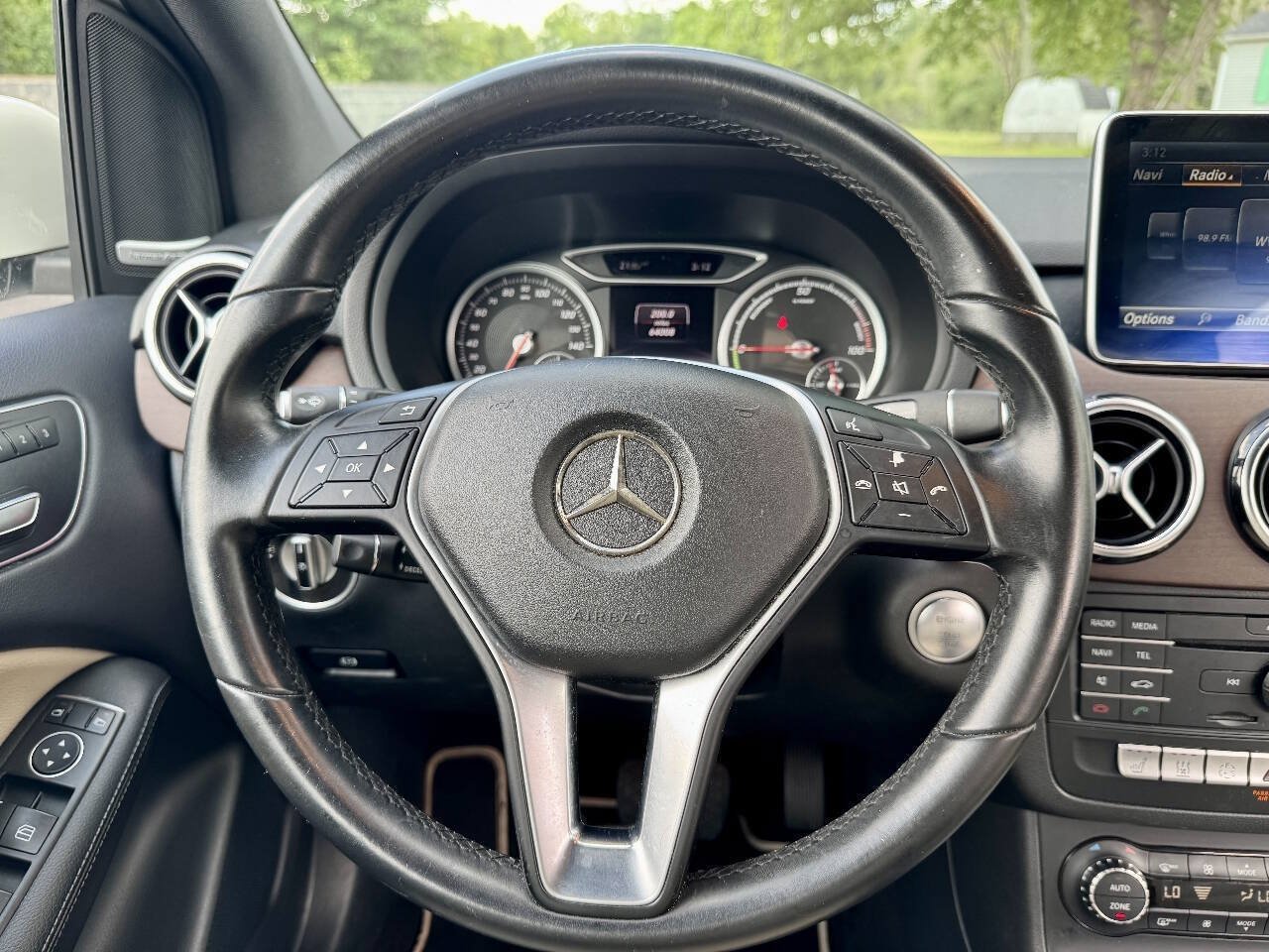 Used 2015 Mercedes-Benz B 250e image 18