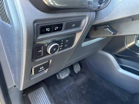 Certified 2022 Ford F150 XLT w/ Equipment Group 302A High image 21