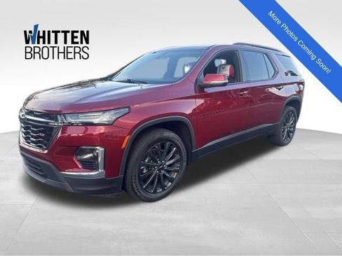 Used 2023 Chevrolet Traverse RS FWD image 1