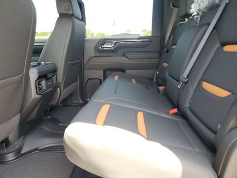 New 2026 GMC Sierra 2500 AT4 w/ AT4 Premium Plus Package AWD/4WD image 10