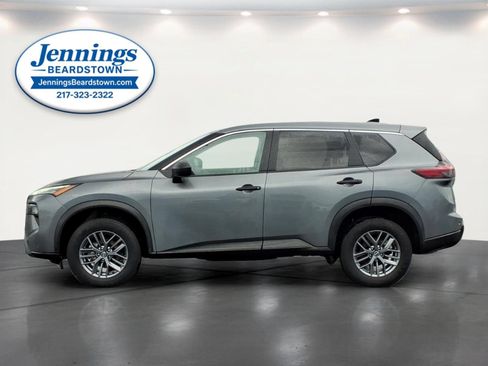 Used 2024 Nissan Rogue S AWD/4WD image 2