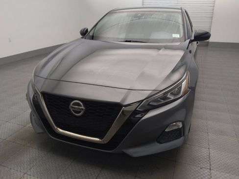 Used 2020 Nissan Altima 2.5 SR FWD image 15