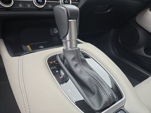 Used 2025 Honda HR-V EX-L image 15