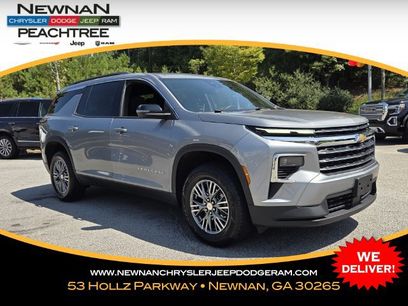 Used 2024 Chevrolet Traverse LT