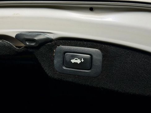 Used 2008 Lexus LS 460 RWD image 14