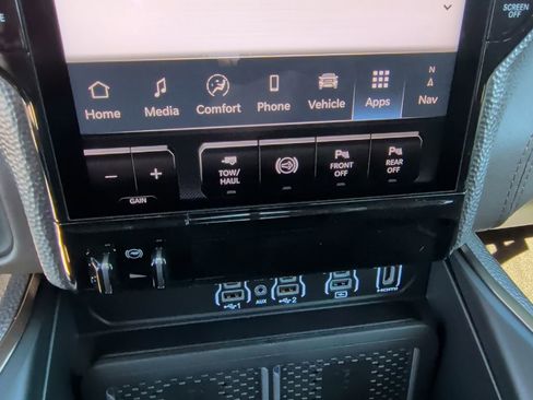 New 2026 RAM 3500 Longhorn image 36