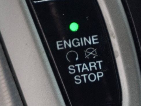 Used 2019 Lincoln Nautilus Reserve AWD/4WD image 17