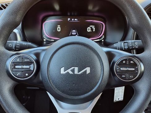 Used 2023 Kia Soul LX image 23