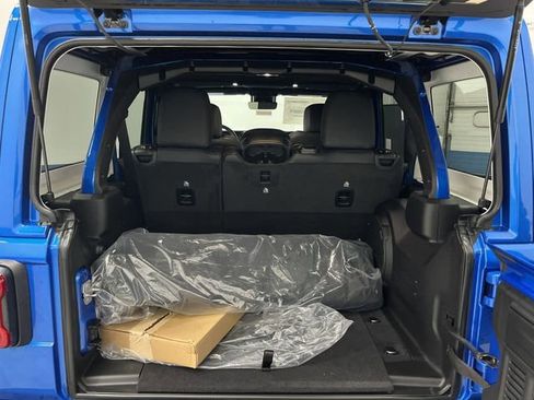 New 2025 Jeep Wrangler Unlimited Rubicon 392 image 15