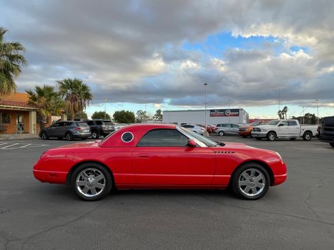 Used 2002 Ford Thunderbird Deluxe RWD image 6