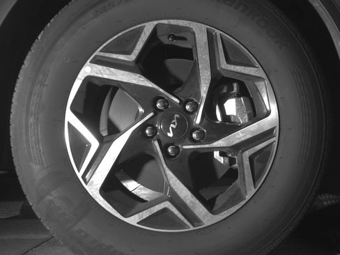 Used 2025 Kia Sportage LX image 13