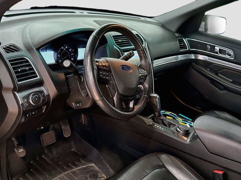 Used 2017 Ford Explorer Sport w/ Equipment Group 401A AWD/4WD image 7